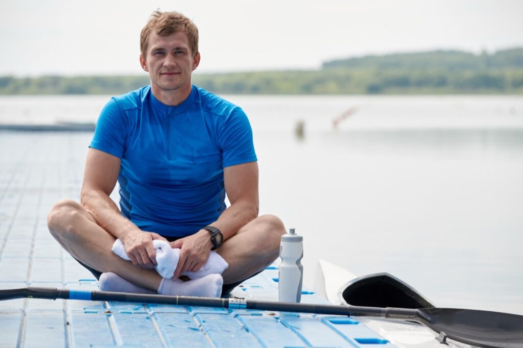 Posiadanie działki nad wodą to marzenie wielu osób, które pragną cieszyć się nie tylko pięknym widokiem, ale i bliskością natury